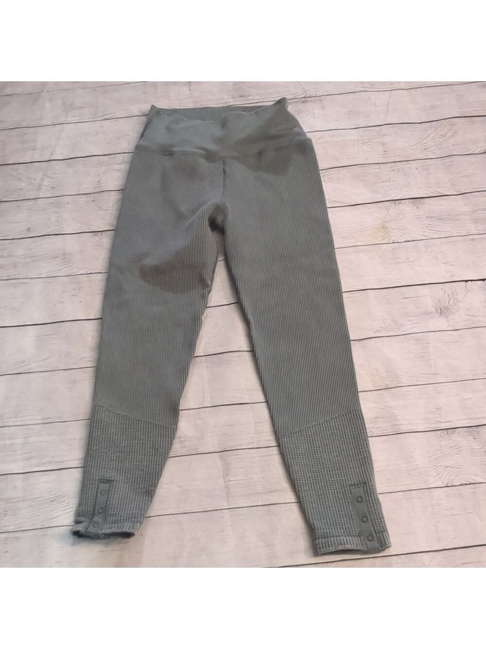 Aerie offline cropped leggings size small